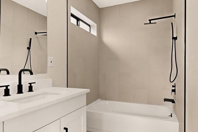 5220 Irving Boulevard NW, Albuquerque, NM 87114