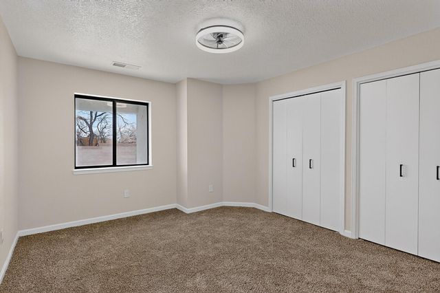5220 Irving Boulevard NW, Albuquerque, NM 87114