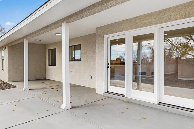 5220 Irving Boulevard NW, Albuquerque, NM 87114