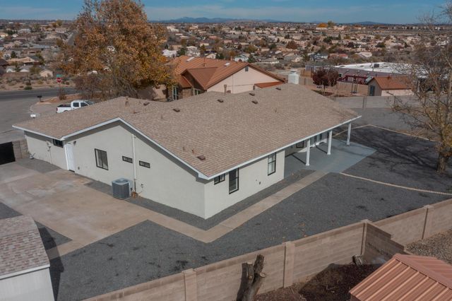 5220 Irving Boulevard NW, Albuquerque, NM 87114