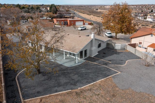 5220 Irving Boulevard NW, Albuquerque, NM 87114