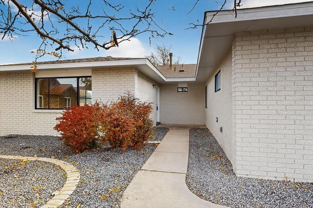 5220 Irving Boulevard NW, Albuquerque, NM 87114