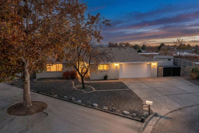 5220 Irving Boulevard NW, Albuquerque, NM 87114