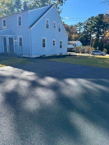 1099 S Main St, Bellingham, MA 02019