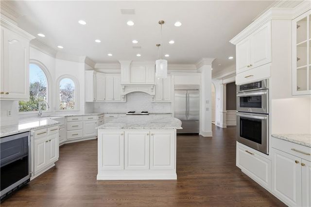 2760 Sugarloaf Club Drive, Duluth, GA 30097