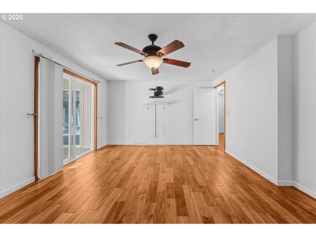 2631 Se CONCORD Rd, Milwaukie, OR 97267