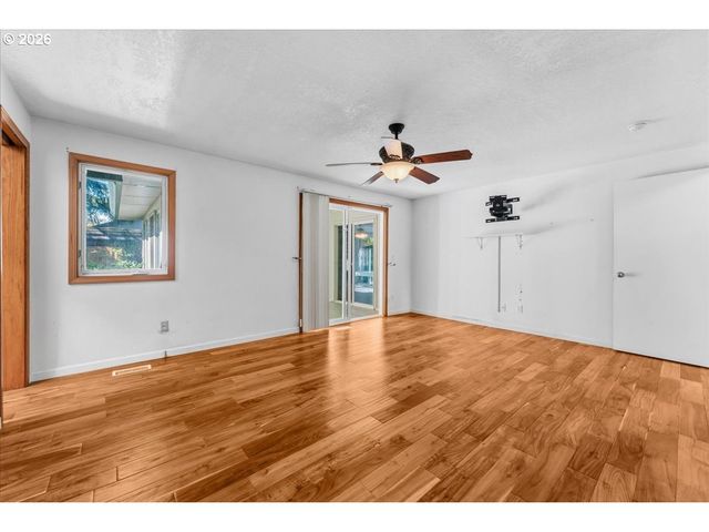 2631 Se CONCORD Rd, Milwaukie, OR 97267