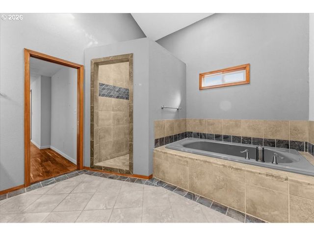 2631 Se CONCORD Rd, Milwaukie, OR 97267