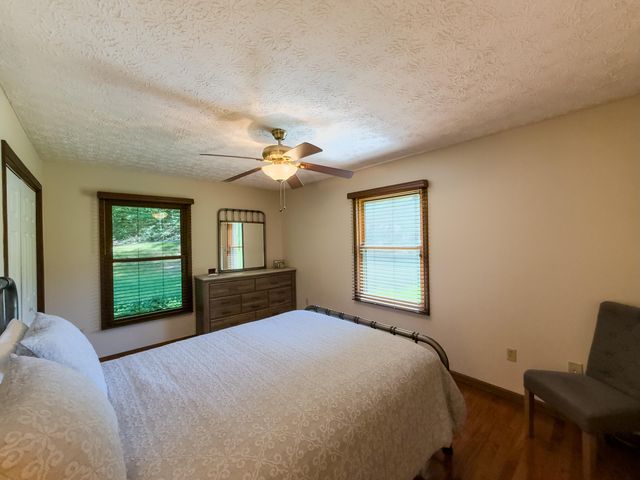 2774 Sasser Road, London, KY 40744