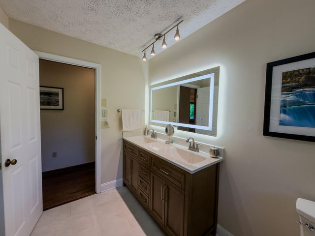 2774 Sasser Road, London, KY 40744