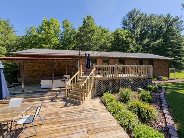 2774 Sasser Road, London, KY 40744
