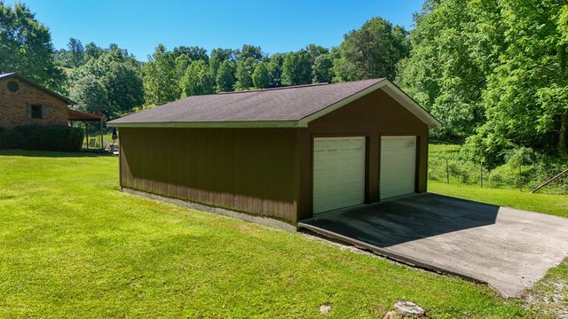 2774 Sasser Road, London, KY 40744