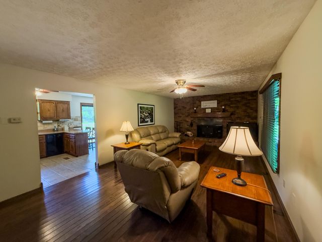 2774 Sasser Road, London, KY 40744