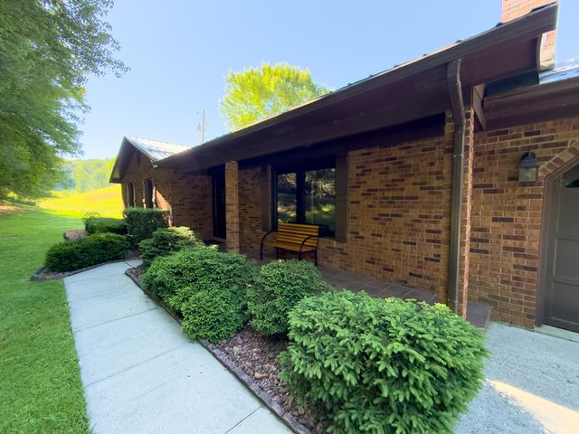 2774 Sasser Road, London, KY 40744
