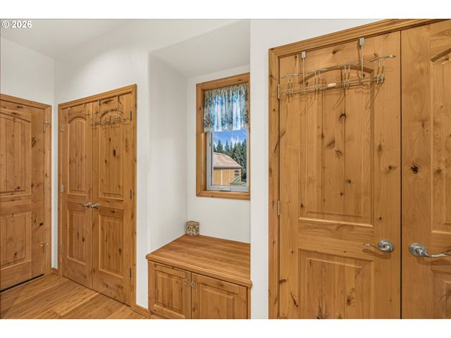 52135 E TERRA FERN Dr, Sandy, OR 97055