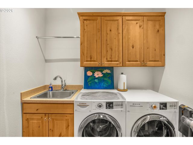 52135 E TERRA FERN Dr, Sandy, OR 97055