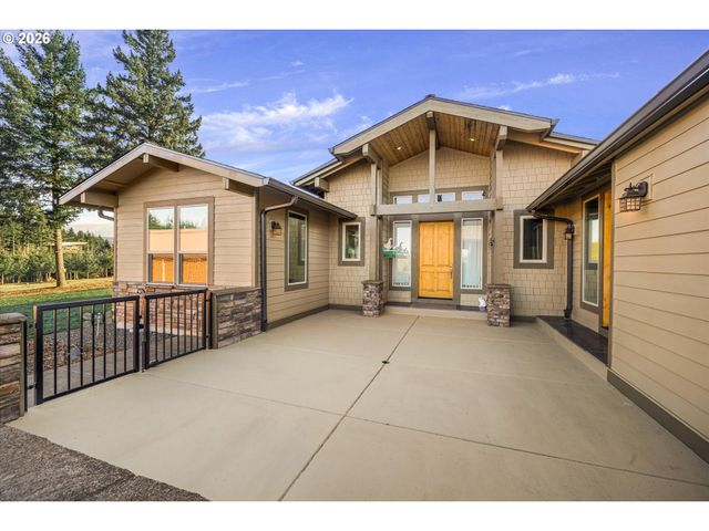 52135 E TERRA FERN Dr, Sandy, OR 97055