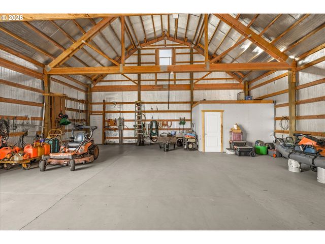 52135 E TERRA FERN Dr, Sandy, OR 97055