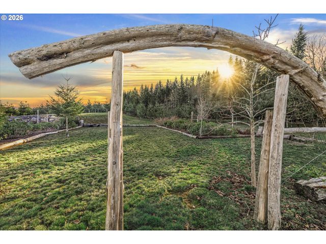 52135 E TERRA FERN Dr, Sandy, OR 97055