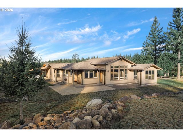 52135 E TERRA FERN Dr, Sandy, OR 97055