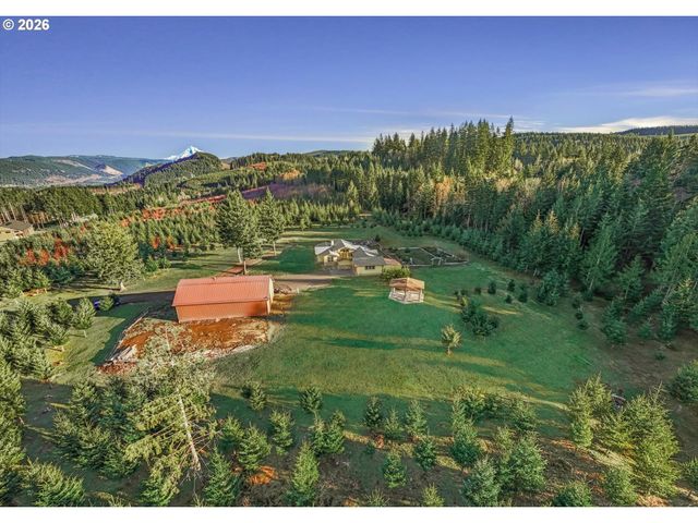 52135 E TERRA FERN Dr, Sandy, OR 97055