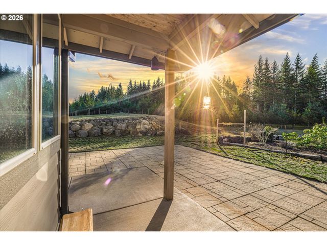 52135 E TERRA FERN Dr, Sandy, OR 97055