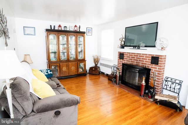 733 EGGLESTON, Sharon Hill, PA 19079