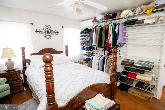 733 EGGLESTON, Sharon Hill, PA 19079