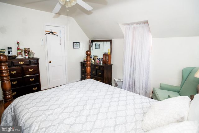 733 EGGLESTON, Sharon Hill, PA 19079