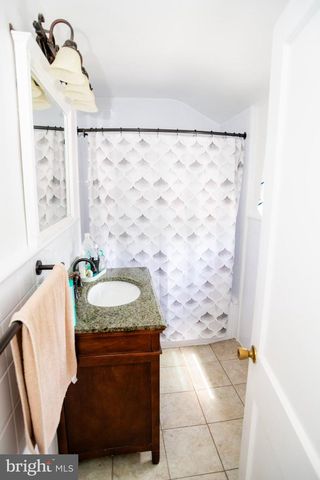 733 EGGLESTON, Sharon Hill, PA 19079