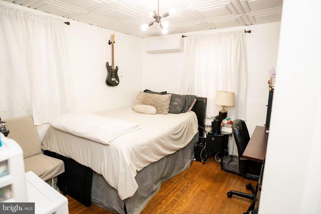 733 EGGLESTON, Sharon Hill, PA 19079