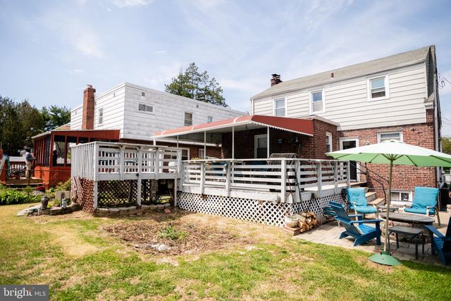 733 EGGLESTON, Sharon Hill, PA 19079