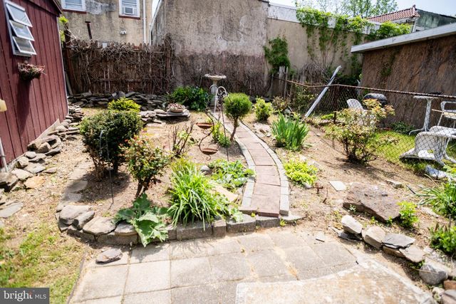 733 EGGLESTON, Sharon Hill, PA 19079