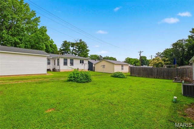 805 Brooksher Drive, Elsberry, MO 63343