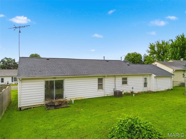 805 Brooksher Drive, Elsberry, MO 63343