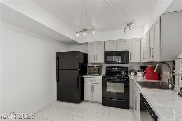 3930 University Center Drive 208, Las Vegas, NV 89119