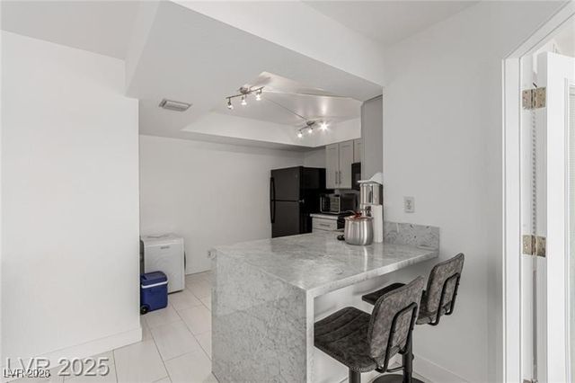 3930 University Center Drive 208, Las Vegas, NV 89119