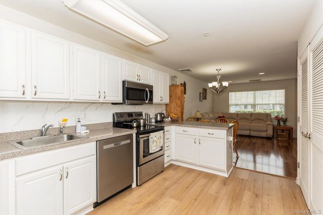 1123 Willow Lane, Valley Stream, NY 11580