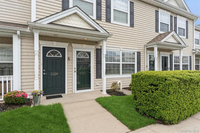 1123 Willow Lane, Valley Stream, NY 11580