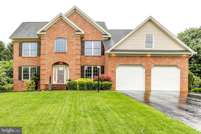 10 SILVER MAPLE DRIVE, Boiling Springs, PA 17007