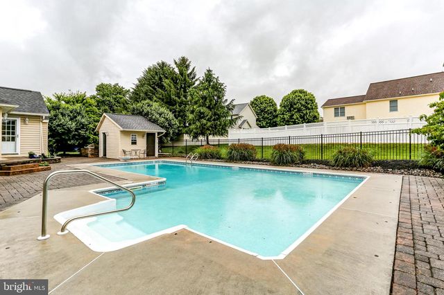 10 SILVER MAPLE DRIVE, Boiling Springs, PA 17007