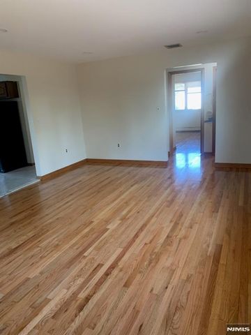 53 WASHINGTON Avenue, Little Ferry, NJ 07643