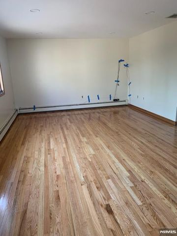 53 WASHINGTON Avenue, Little Ferry, NJ 07643