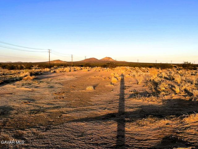 10616 Hamilton Way, California City, CA 93505