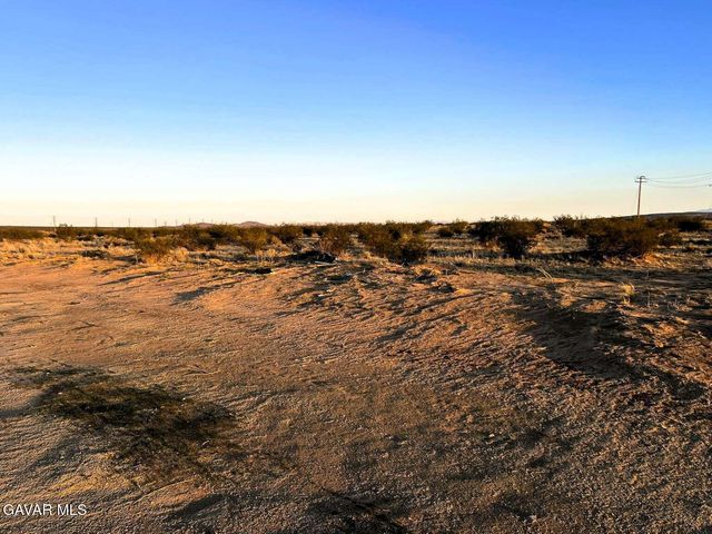 10616 Hamilton Way, California City, CA 93505