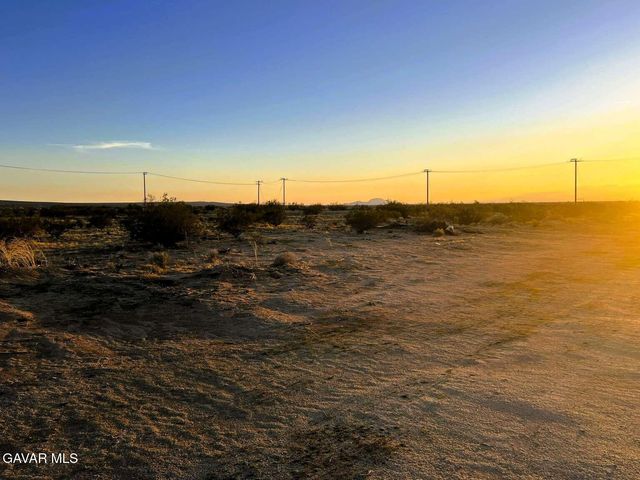 10616 Hamilton Way, California City, CA 93505