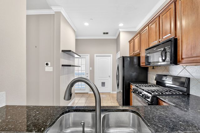 5026 Calloway Drive 163, Addison, TX 75001