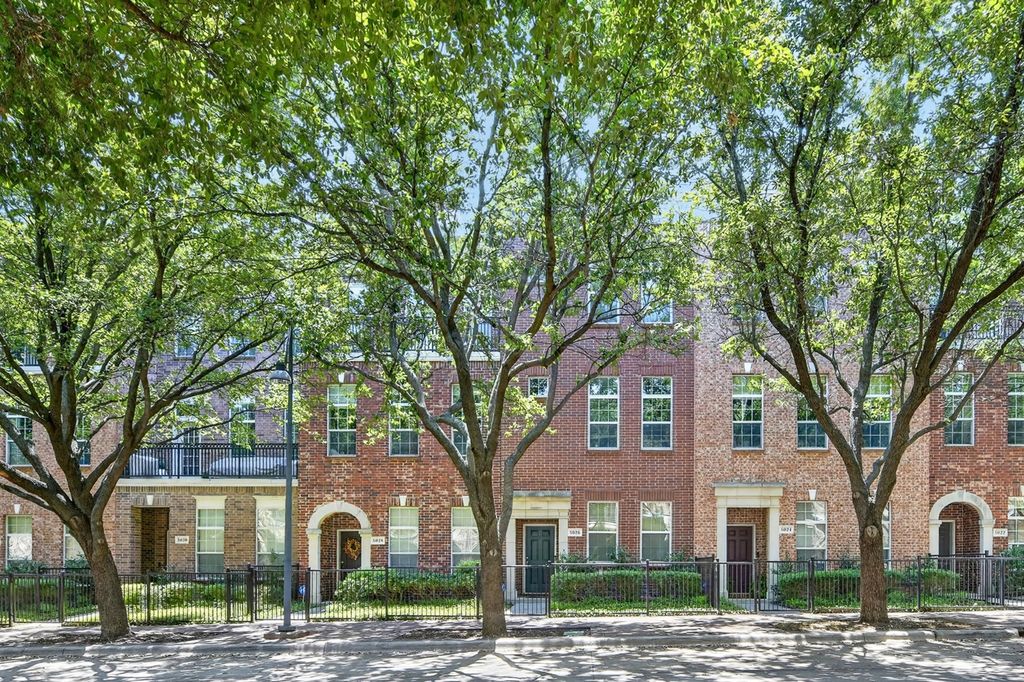 5026 Calloway Drive 163, Addison, TX 75001