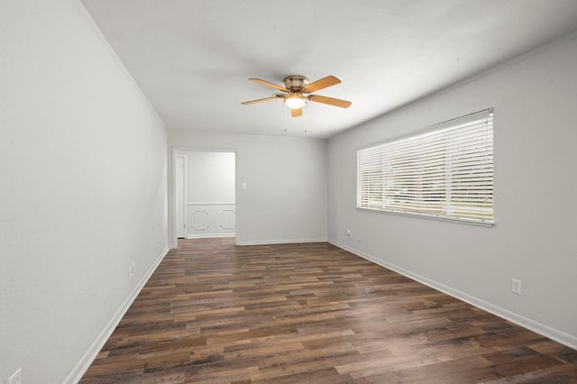 205 Taft Avenue, Cleveland, TX 77327