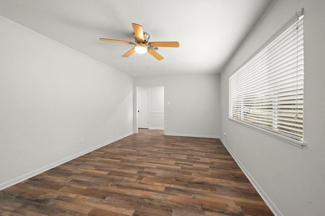 205 Taft Avenue, Cleveland, TX 77327